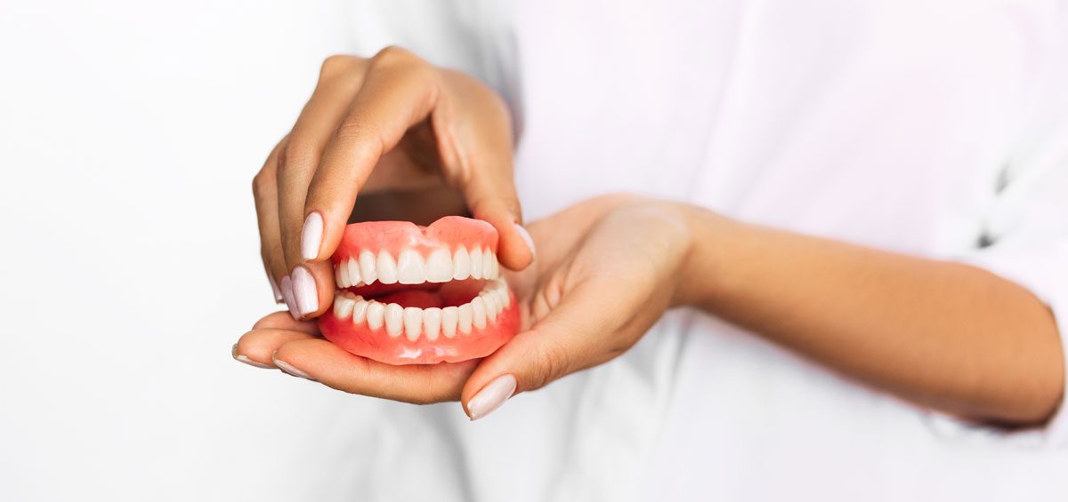 Cuidados de las prótesis dentales